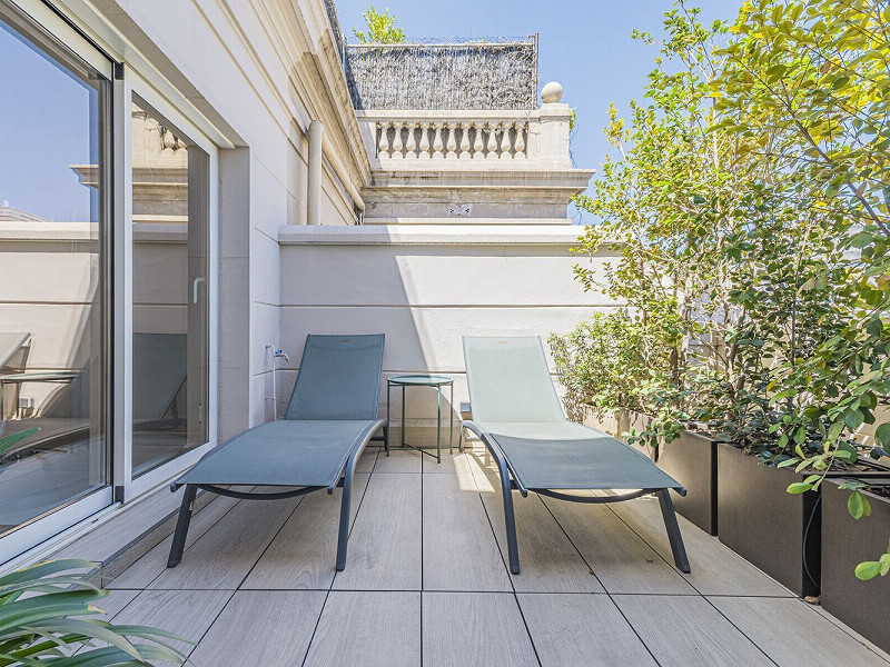 Duplex Penthouse with Expansive Terraces in Sant Gervasi-Galvany, Barcelona. Photo:  38