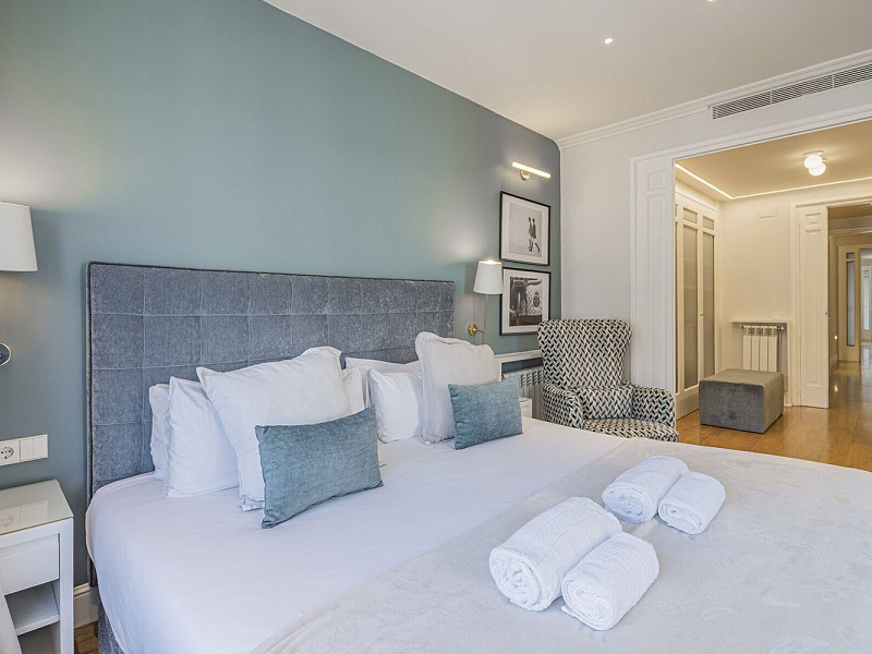 Duplex Penthouse with Expansive Terraces in Sant Gervasi-Galvany, Barcelona. Photo:  39