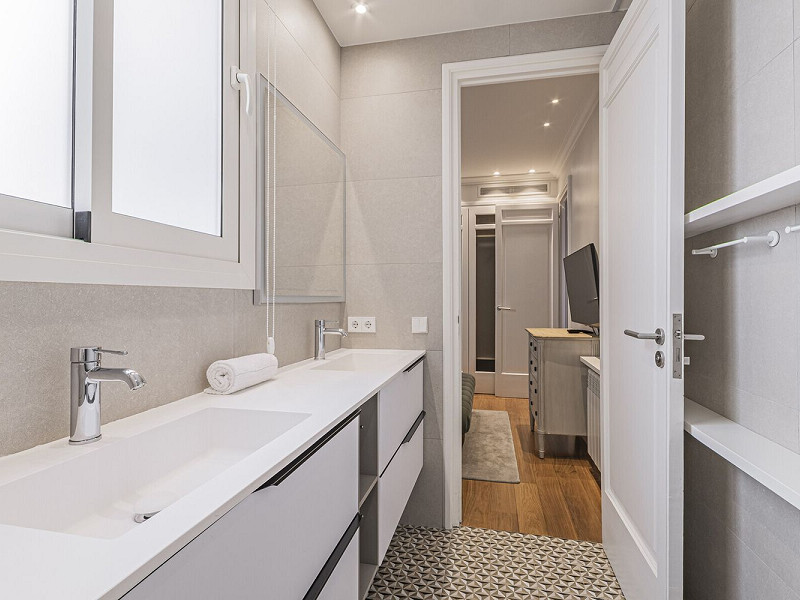 Duplex Penthouse with Expansive Terraces in Sant Gervasi-Galvany, Barcelona. Photo:  44