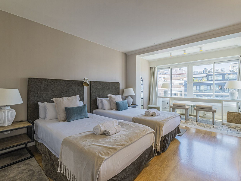 Duplex Penthouse with Expansive Terraces in Sant Gervasi-Galvany, Barcelona. Photo:  49