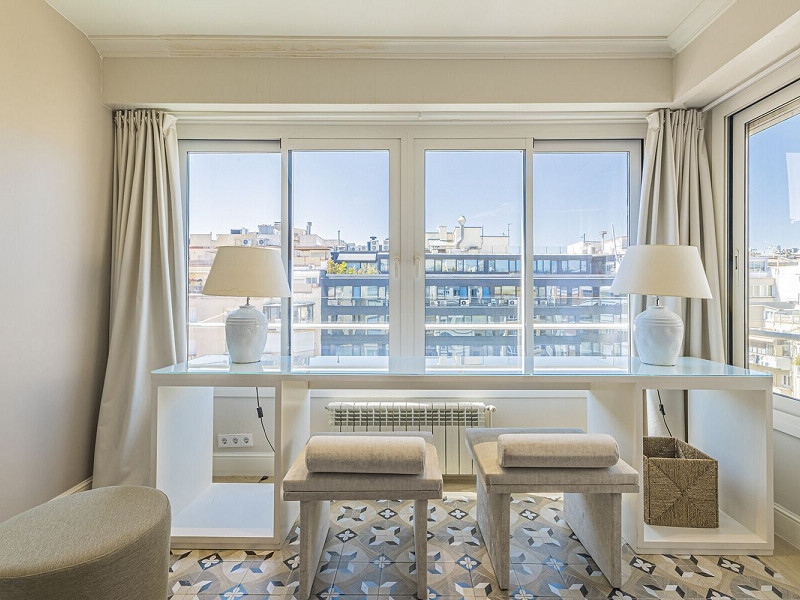 Duplex Penthouse with Expansive Terraces in Sant Gervasi-Galvany, Barcelona. Photo:  50