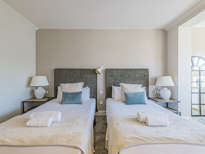 Duplex Penthouse with Expansive Terraces in Sant Gervasi-Galvany, Barcelona. Photo:  51