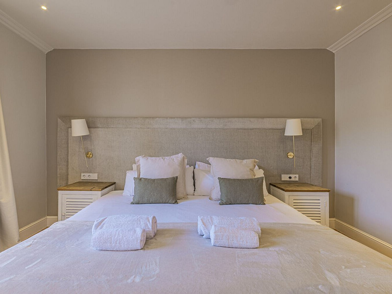 Duplex Penthouse with Expansive Terraces in Sant Gervasi-Galvany, Barcelona. Photo:  57