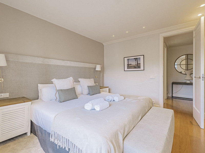 Duplex Penthouse with Expansive Terraces in Sant Gervasi-Galvany, Barcelona. Photo:  58
