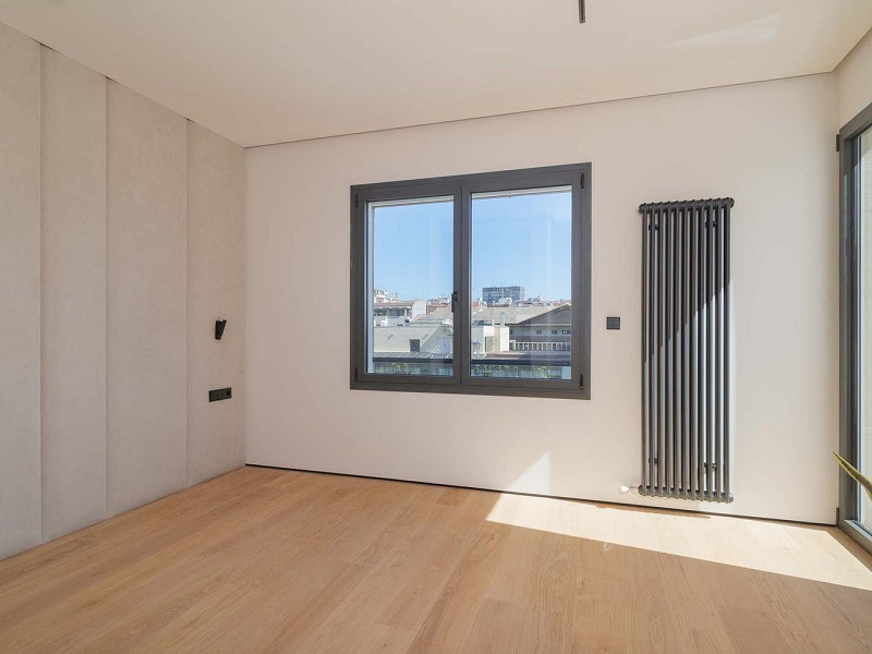 Отремонтированная квартира с террасой в Sant Gervasi-Galvany, Барселона. Фото:  28