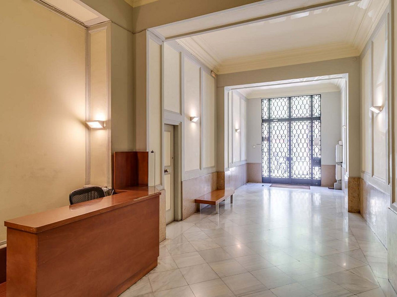 Отремонтированная квартира с террасой в Sant Gervasi-Galvany, Барселона. Фото:  38