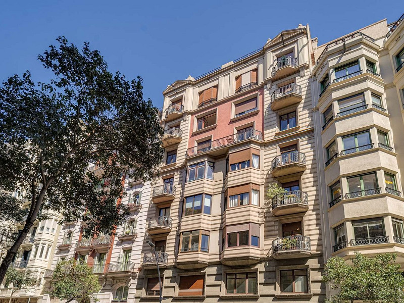 Отремонтированная квартира с террасой в Sant Gervasi-Galvany, Барселона. Фото:  45