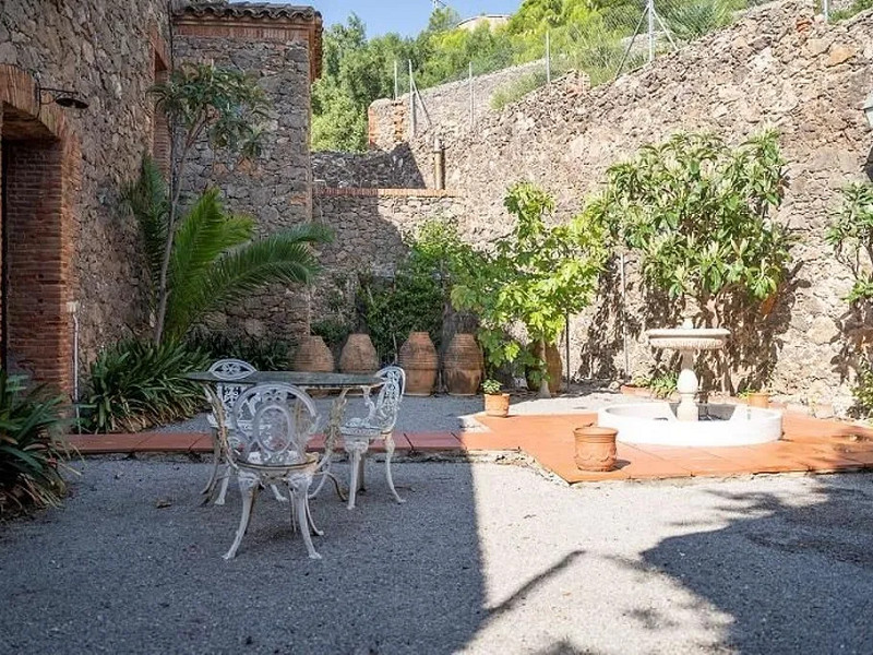 Modernist house in Castelldefels. Photo:  13