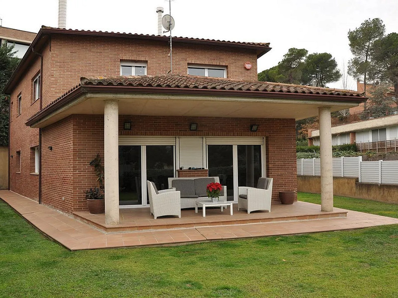 Country house with tourist license in the area of La Vall d'en Bas in Sant Cugat. Photo:  6