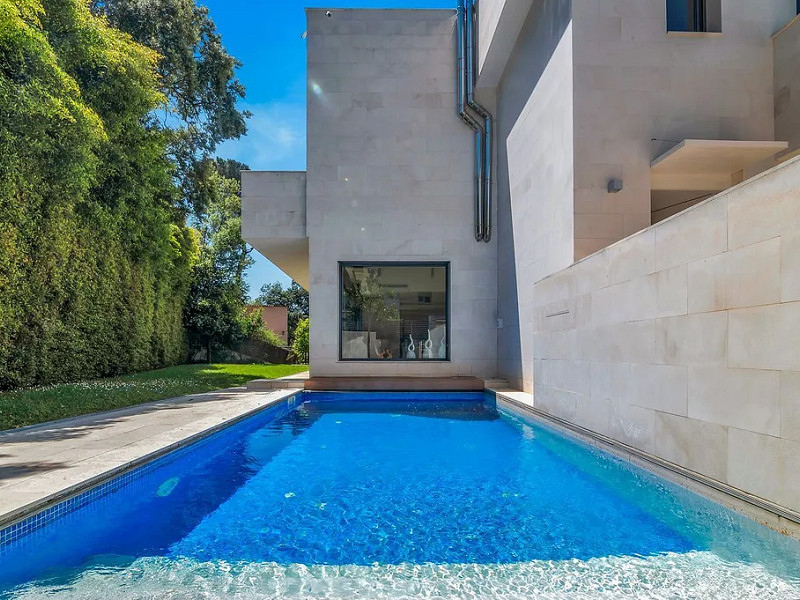 Exclusive villa with swimming pool in Sant Cugat.. Photo:  2