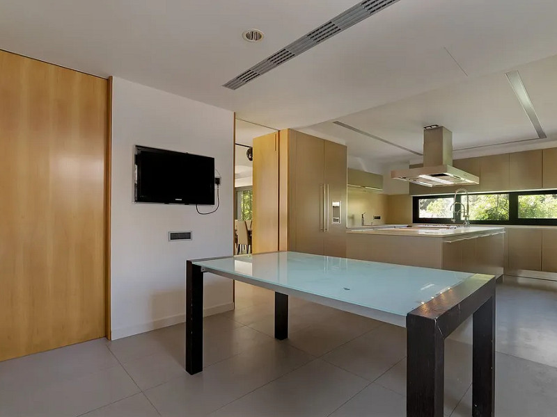 Exclusive villa with swimming pool in Sant Cugat.. Photo:  21