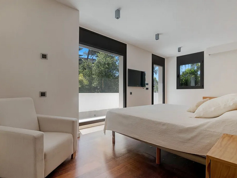 Exclusive villa with swimming pool in Sant Cugat.. Photo:  33