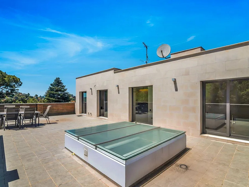 Exclusive villa with swimming pool in Sant Cugat.. Photo:  41