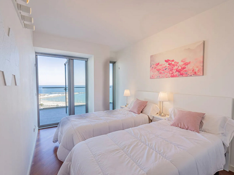 Стильная квартира с видом на море близ пляжа в Диагональ Мар. Фото:  12