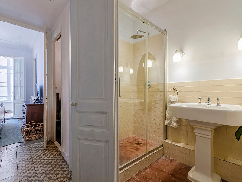 Charming apartment with excellent location in the Eixample area. Photo:  8