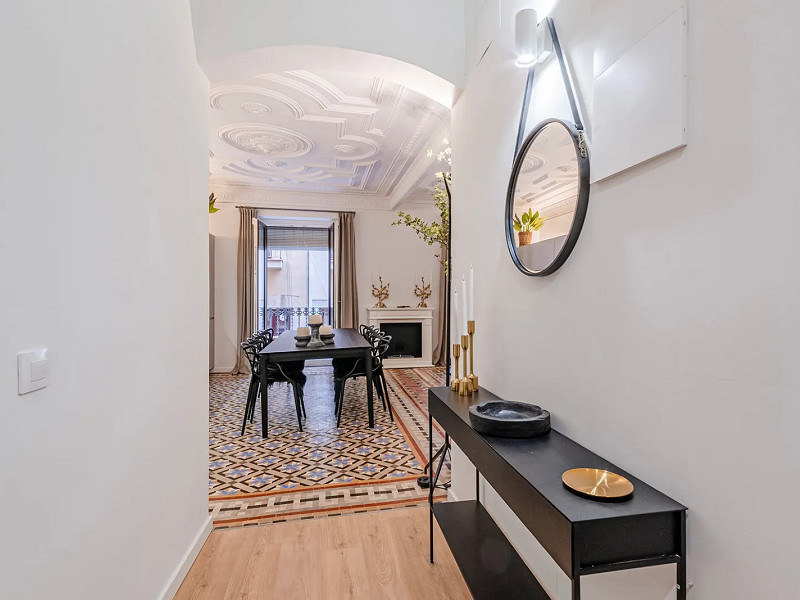 Apartment with original details in the Old Town of Barcelona. Photo:  8