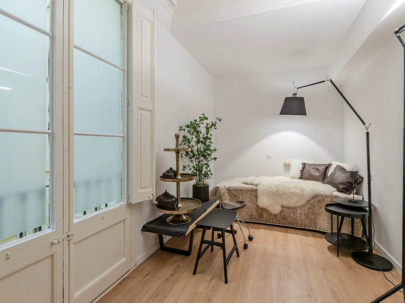 Apartment with original details in the Old Town of Barcelona. Photo:  9