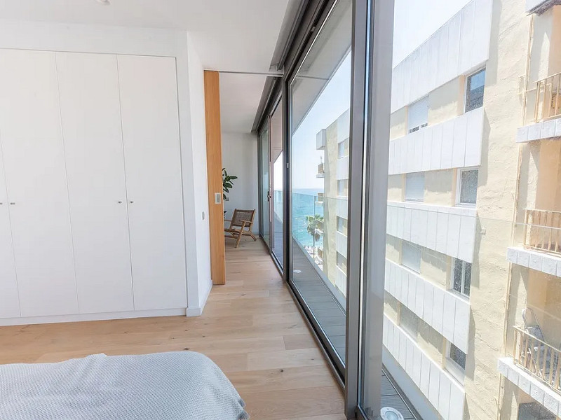 Комфортные квартиры в комплексе на первой линии моря в Льорет-де-Мар. Фото:  10