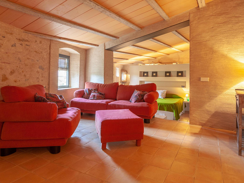 17th century mansion for holidays in Corsa on the Costa Brava. Photo:  15